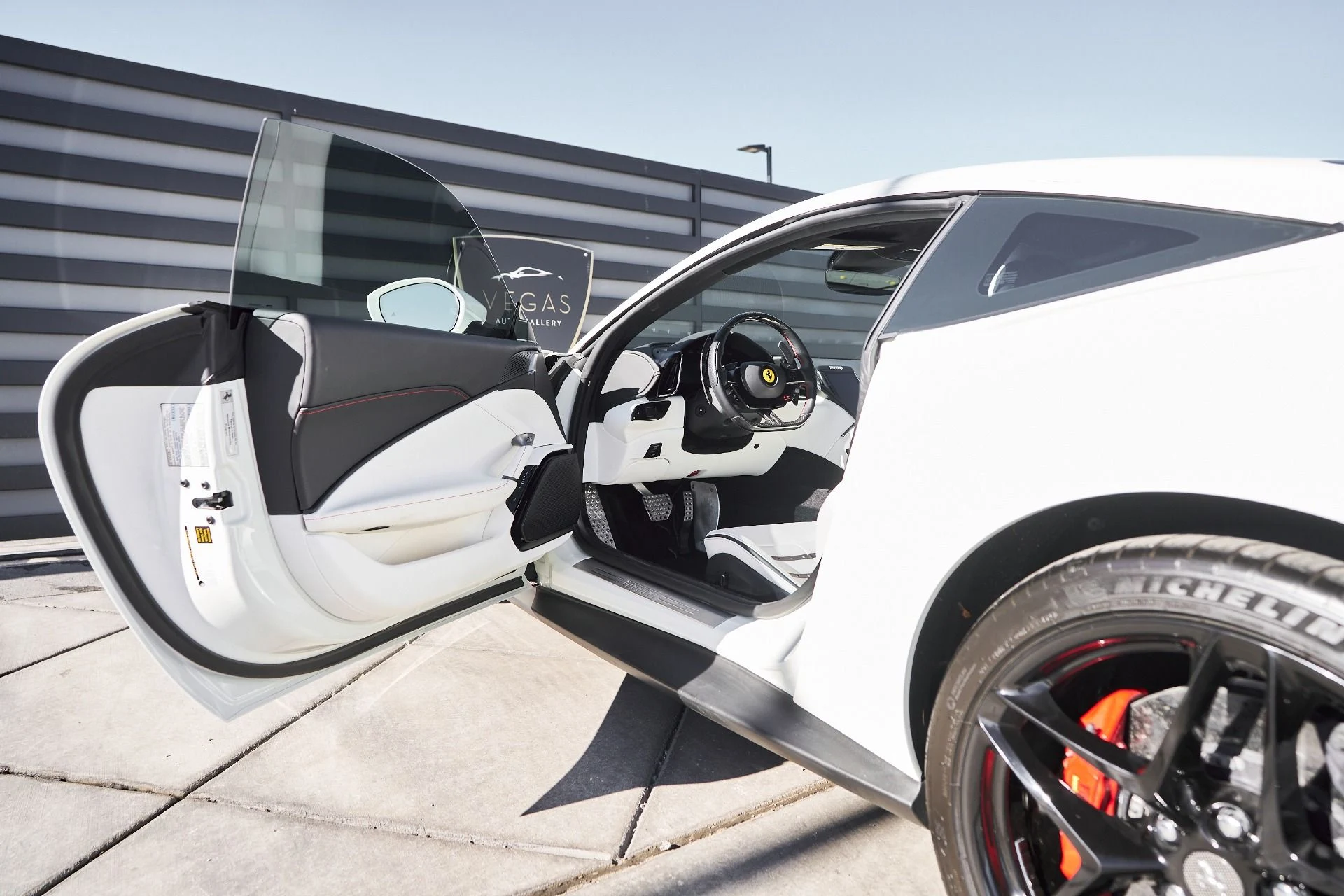 mph030_1626348100_Used_2022_Ferrari_Roma_Base_1764637222_205a5b269f