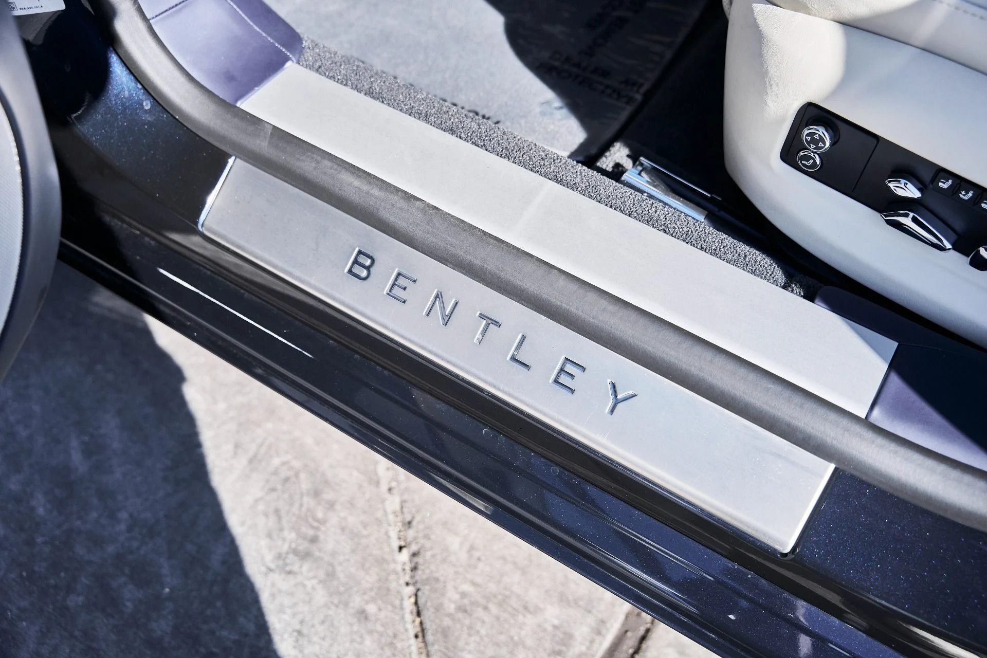mph030_1632005004_Used_2024_Bentley_Flying_Spur_Mulliner_V8_1773796227_5b41b5d1f2