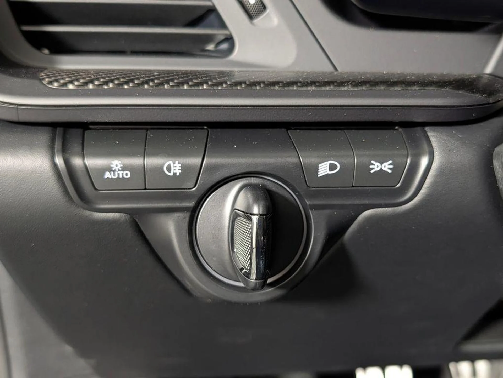 mph030_1634702492_O66jc8_NNE_Ko6g5ur2_CNZ_Tim_G_Ku_A_95cd5e76e3