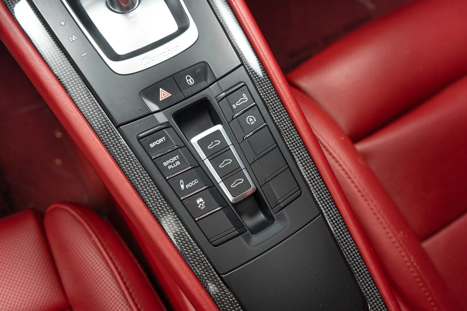 mph030_1641497597_Used_2014_Porsche_911_Turbo_S_560_Horsepower_Natural_Leather_Heated_and_Ventilated_Seats_1776370502_edf73e3ac5