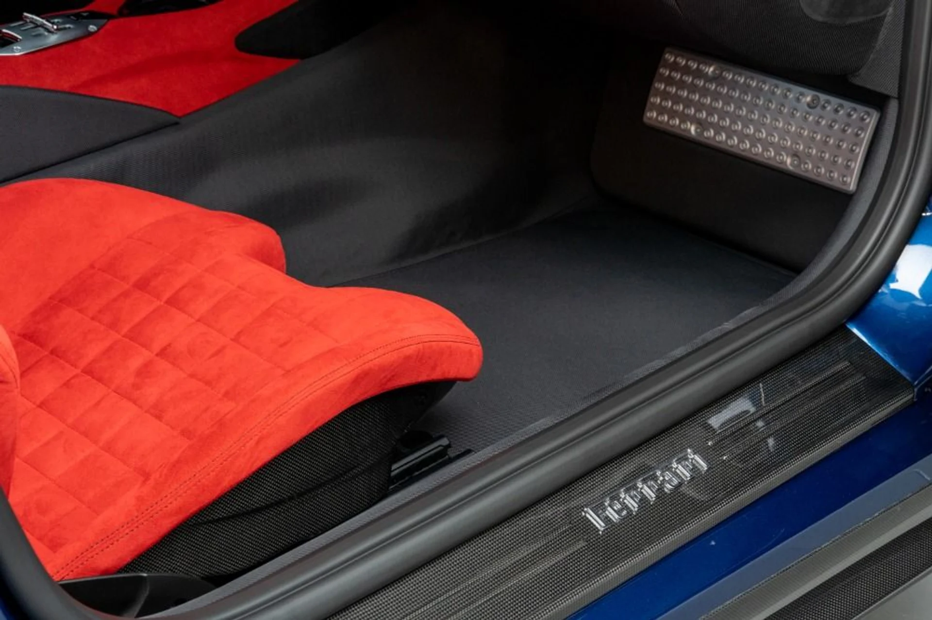 mph030_1649805279_Used_2022_Ferrari_812_Competizione_be5fc0dd7d