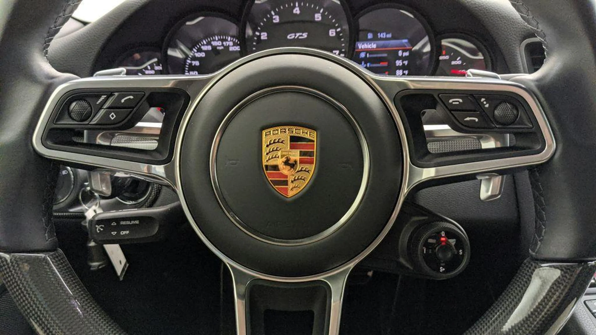 mph030_165249393_Wn_Ee4x_R_Irp8z_L5_F_Fk_S_At_Xrc_J_Hlw_bcf655d850