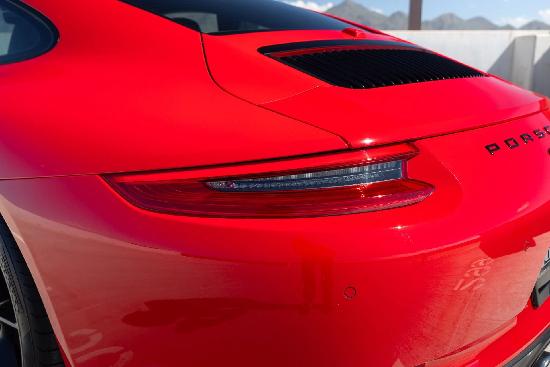 mph030_1663688018_Used_2018_Porsche_911_Carrera_S_1791834769_1ff6013a18
