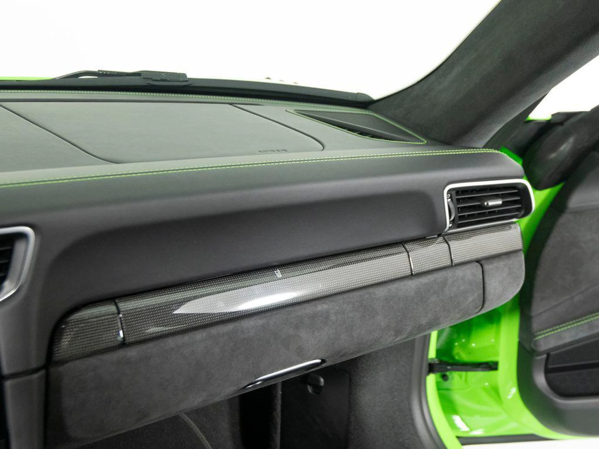 mph030_166718835_Zd0_HG_5x_Cy_E_Fc_J_Nihb_B5_SG_Aor_Li_U_4952f939e6