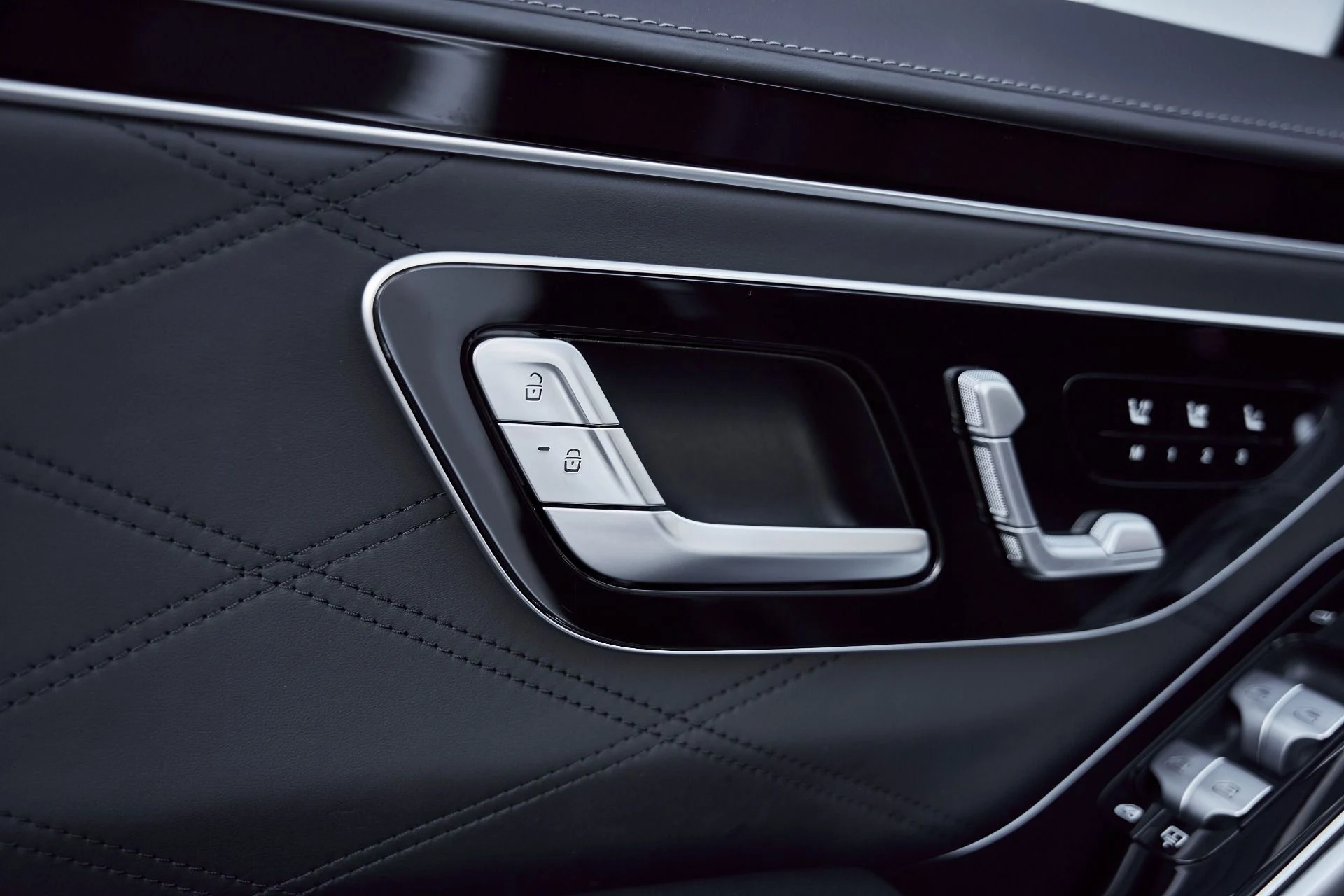 mph030_1674269271_Used_2023_Mercedes_Benz_S_Class_Maybach_S_680_1769803997_f05fc6d3ac