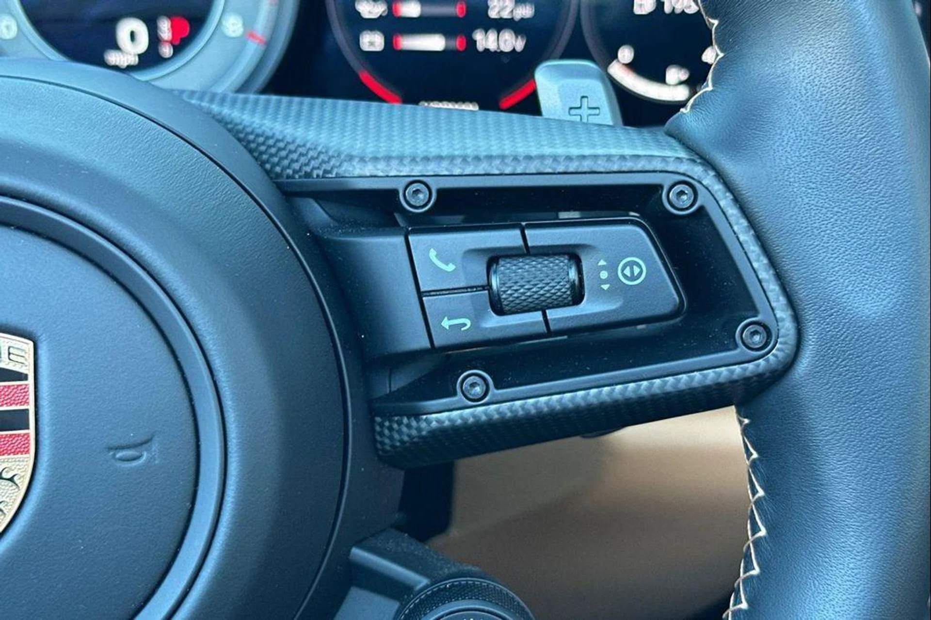 mph030_1674844252_051_Xb9gvcl8_Nv_Yn_V5e1z_HJ_Bz0_U4_a0d416e557