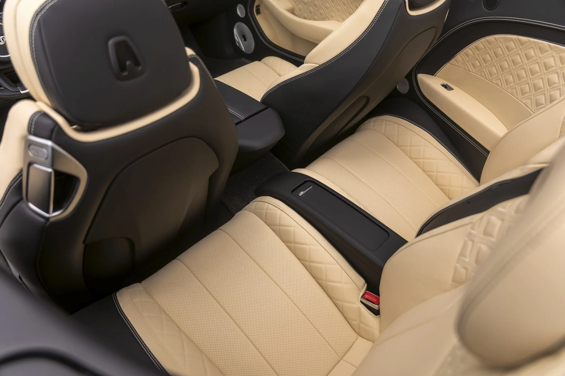 mph030_1676989680_Hi_Tech_Luxury_Imports_LLC_SCBDG_4_ZGXRC_016161_image_30_453f5a457c