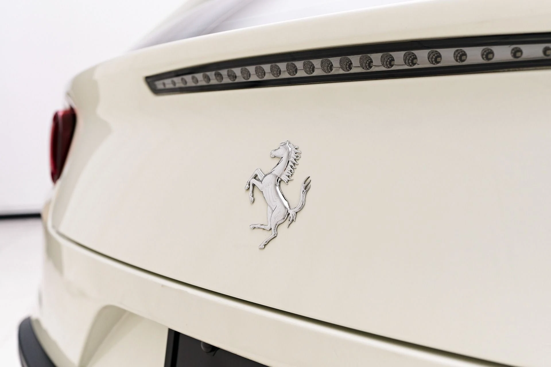 mph030_1683398327_Used_2019_Ferrari_GTC_4_Lusso_T_1758850858_cad3b83c55