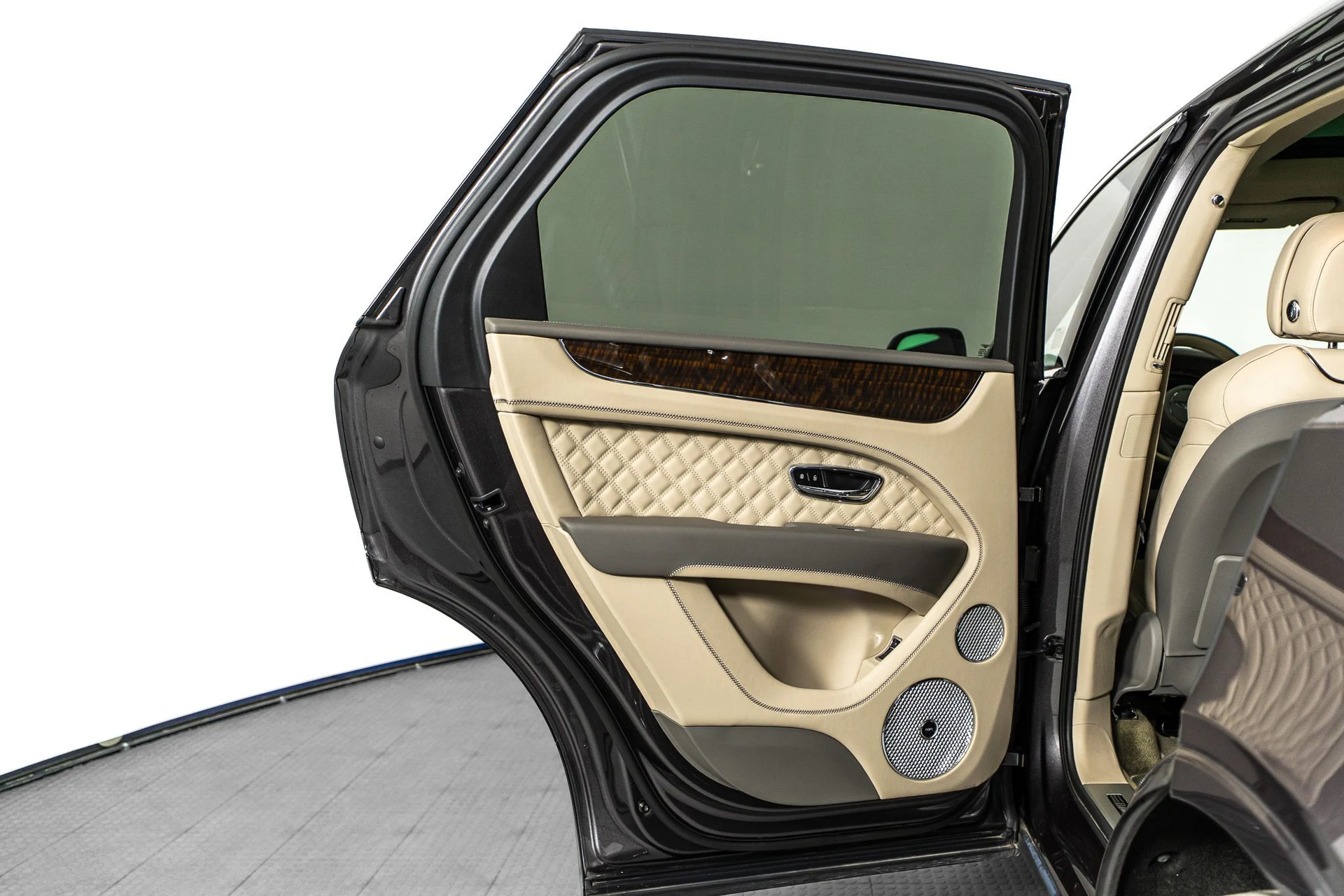 mph030_1684768167_add48c7b_97d3_42bb_9d2a_f22d58a4f071_503807bea7