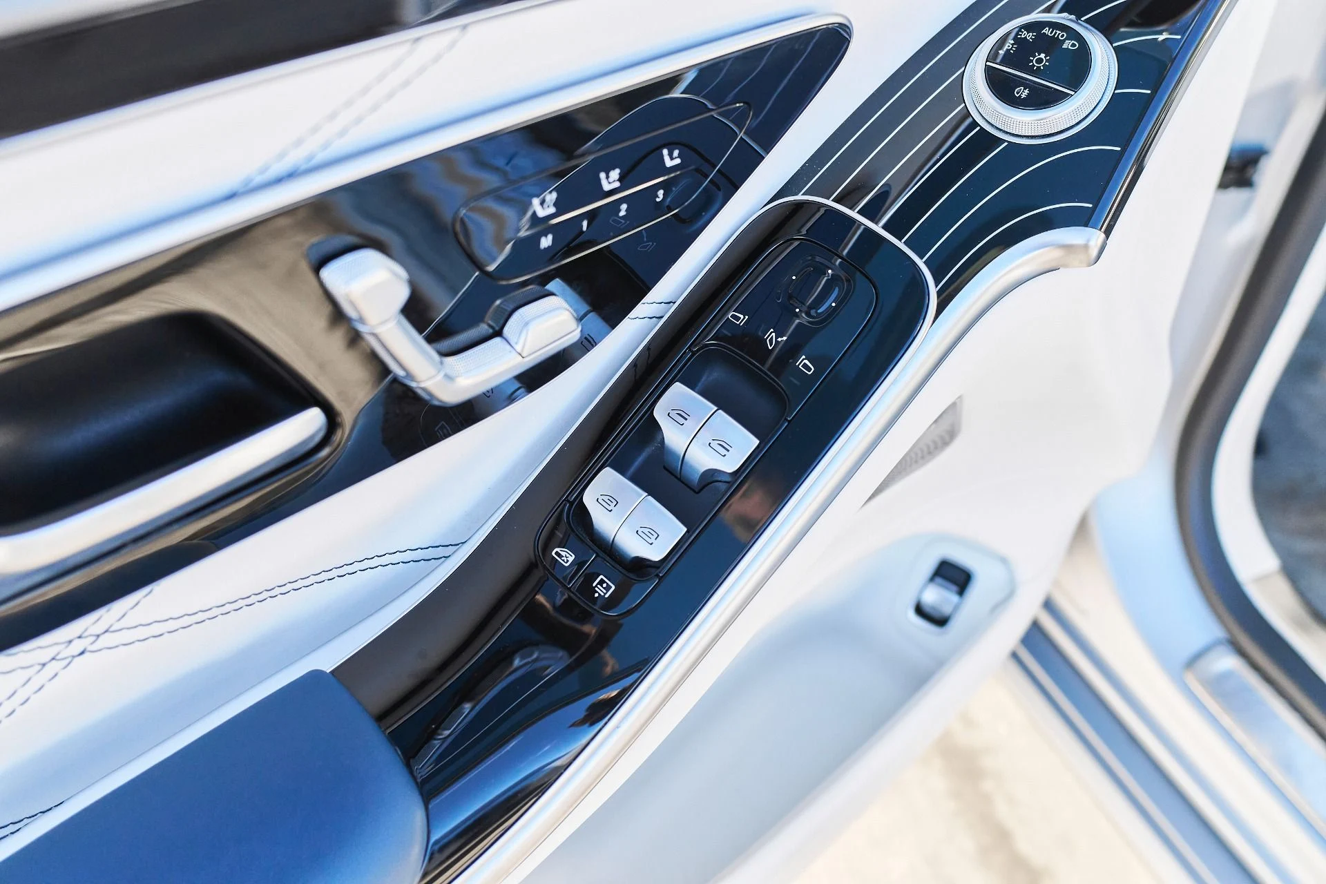 mph030_169292384_Used_2024_Mercedes_Benz_S_Class_Maybach_S_680_1765936789_55d0b3d098