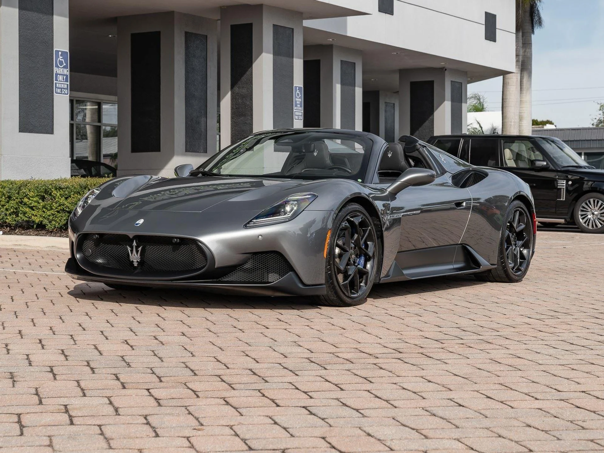 mph030_1695900518_Used_2023_Maserati_MC_20_Cielo_1773864342_427b52478b