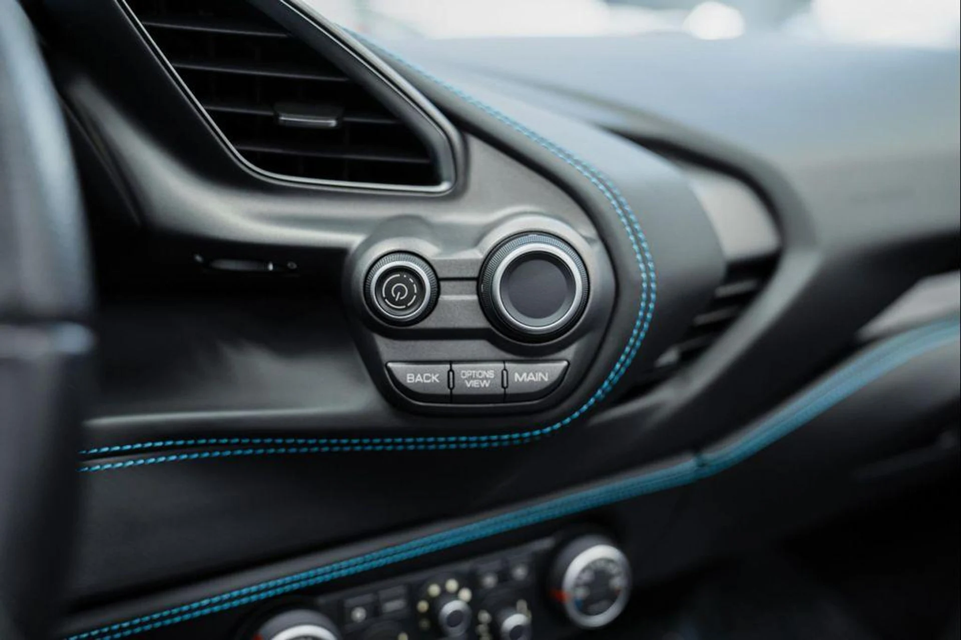 mph030_1707538288_OL_1_Jui8_YQ_8l_LJ_26whbrjz_Cfgaj4_26caad18af