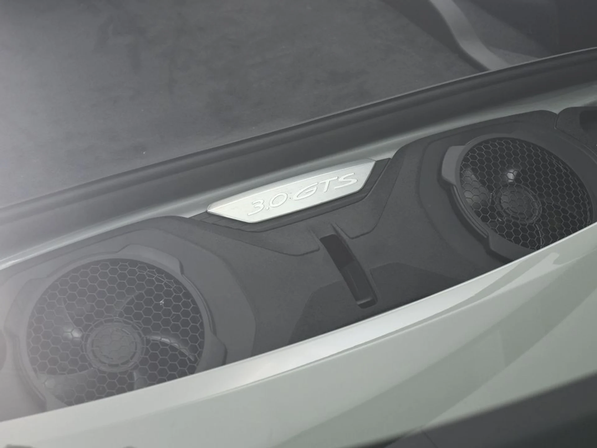 mph030_1715038395_304dd385d72eb545168a36172f0a66dc_91315125e9