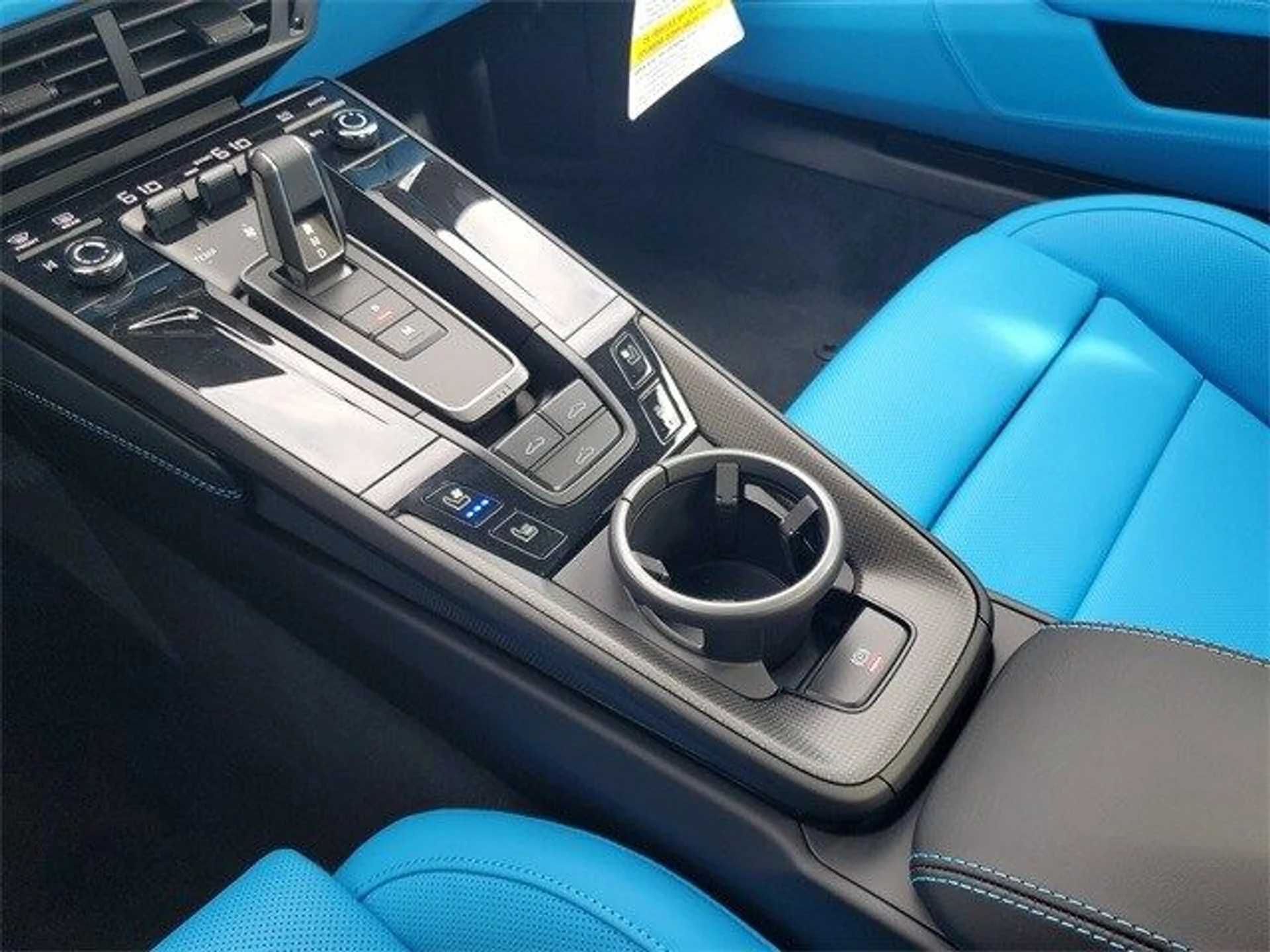 mph030_1718180728_8cb9a5862182d47f32042a34bae384d2x_182d4b5ccc