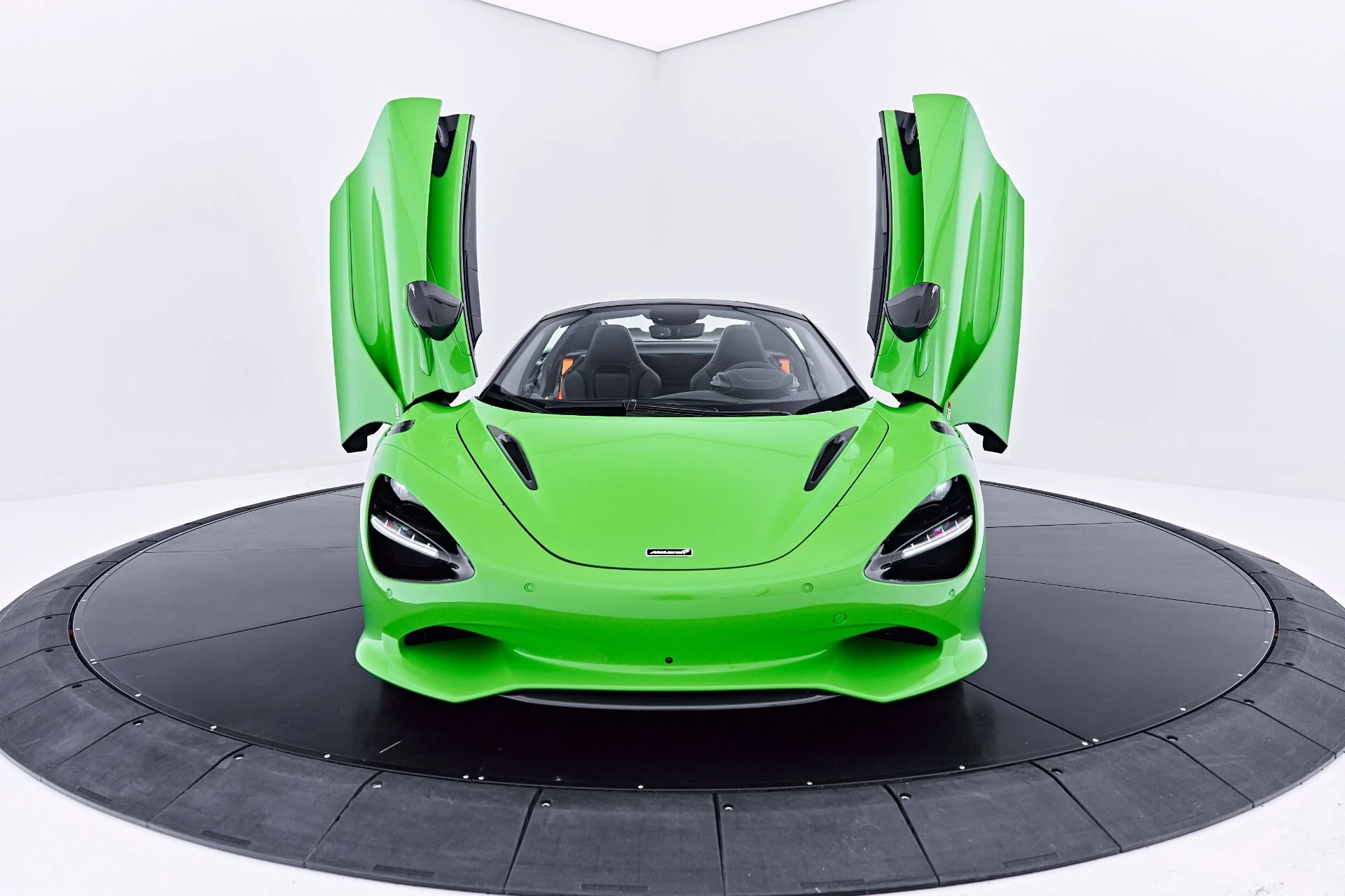 mph030_1721413893_Used_2025_Mc_Laren_750_S_1784081706_04120d7a85