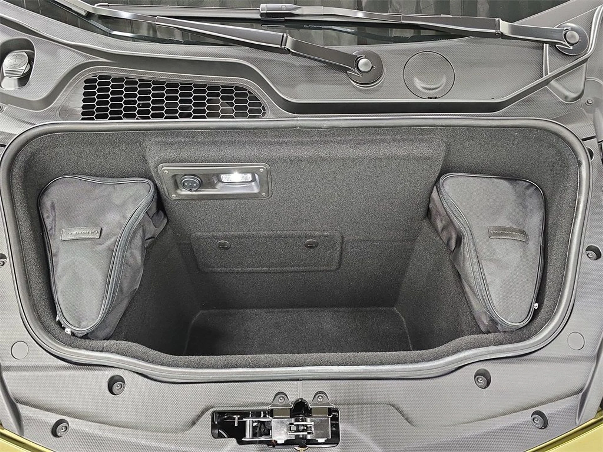 mph030_1722103278_1f340428c97654195f5afd3d134de094_8194c0ef92