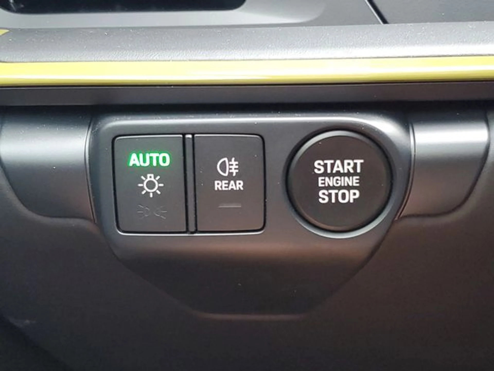 mph030_174123467_e1b7dfb0902e452736c7382615334bb7x_abbb9f5123