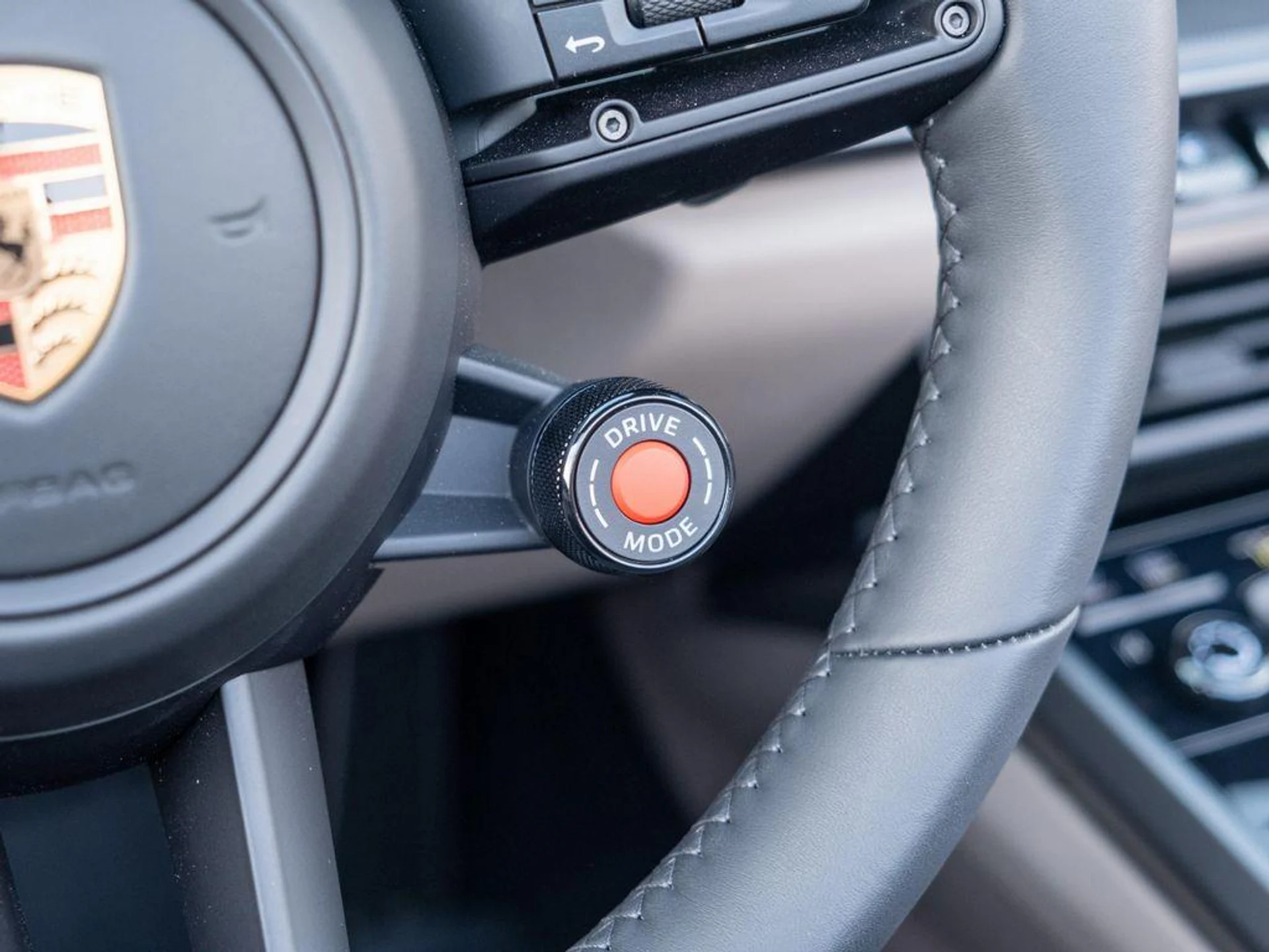 mph030_1745323694_Z_Akd_UACBS_2_IJV_1_M_Pvlt_Drziqteo_3802852c43