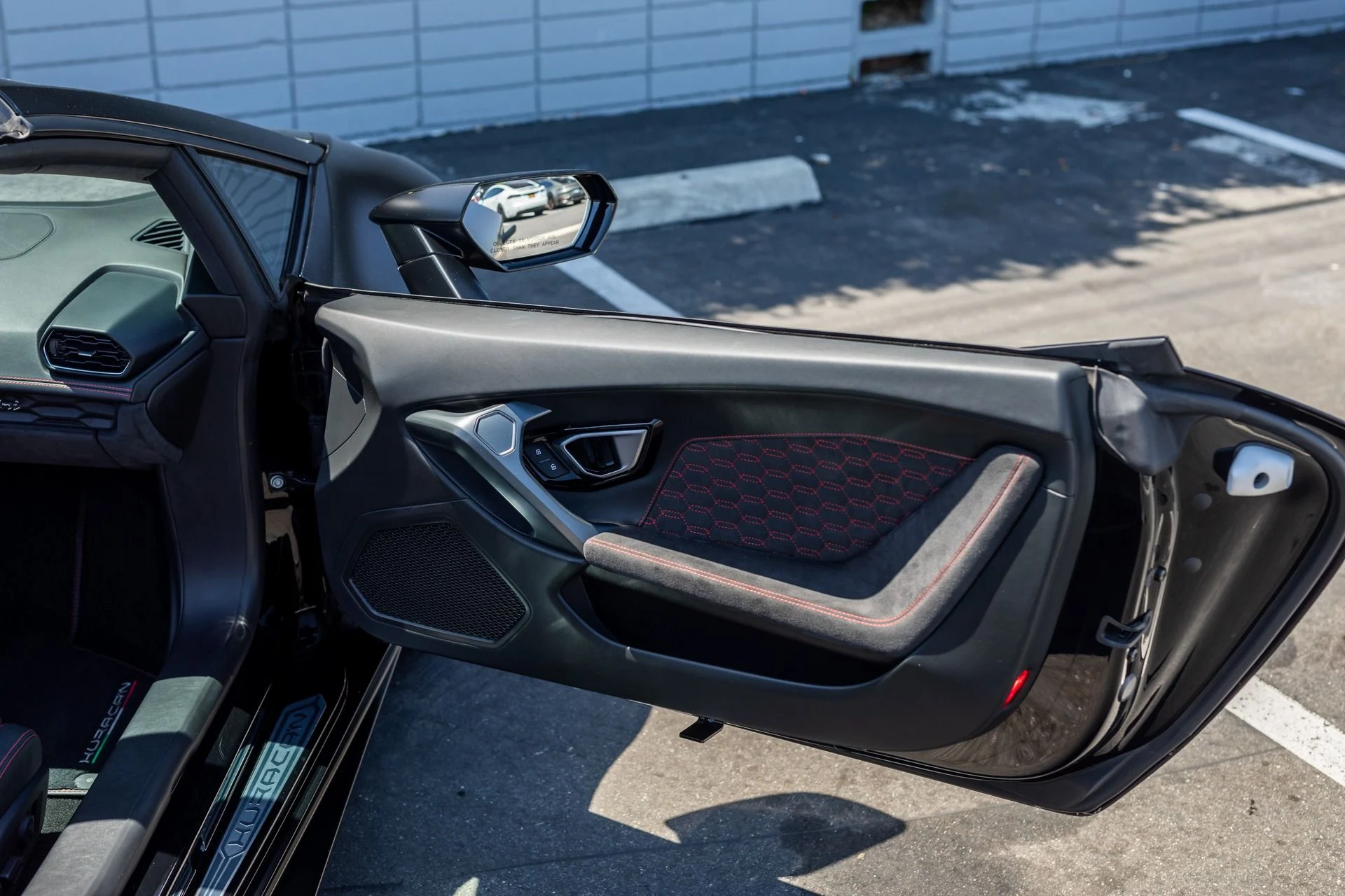 mph030_1753128506_Used_2018_Lamborghini_Huracan_LP_580_2_Spyder_1775682298_50718ae1a5