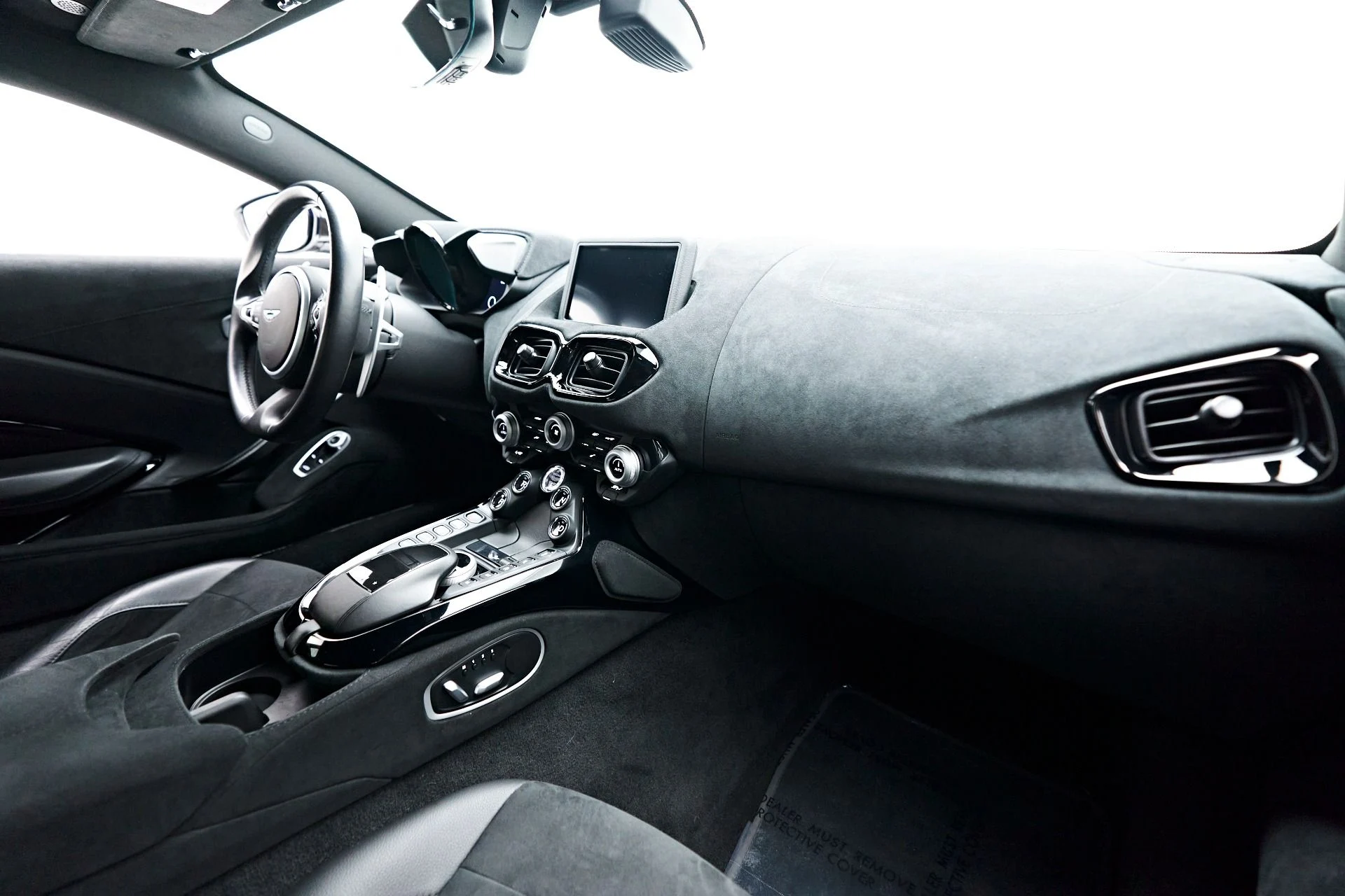 mph030_1763365830_Used_2019_Aston_Martin_Vantage_Base_1705628627_9a90afdef0