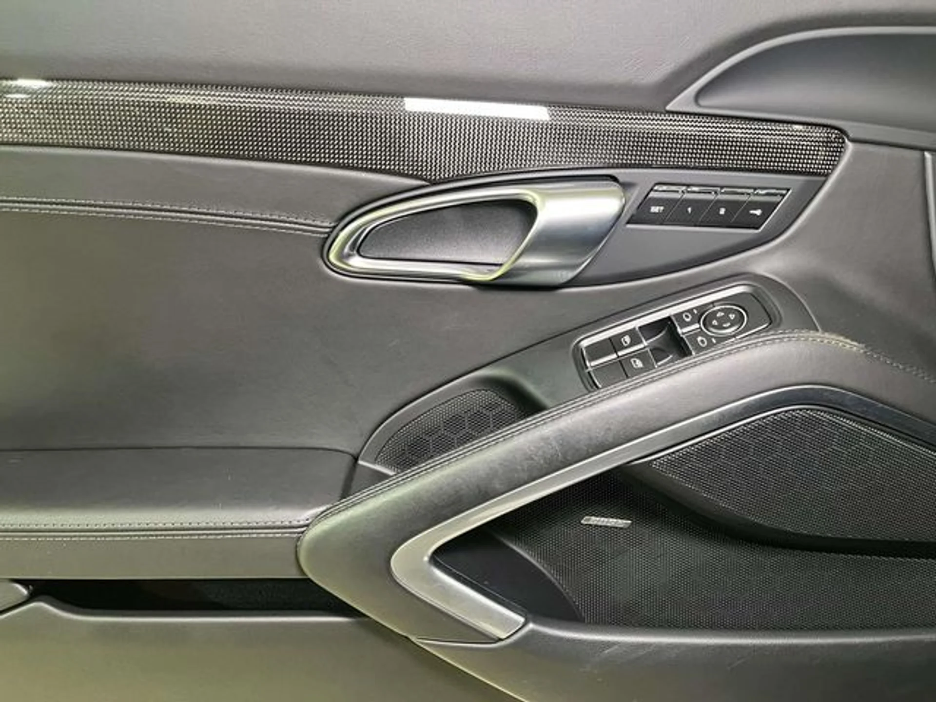 mph030_1763528262_0423e4fad3883cf940760fb03373d60ax_c3434e0786