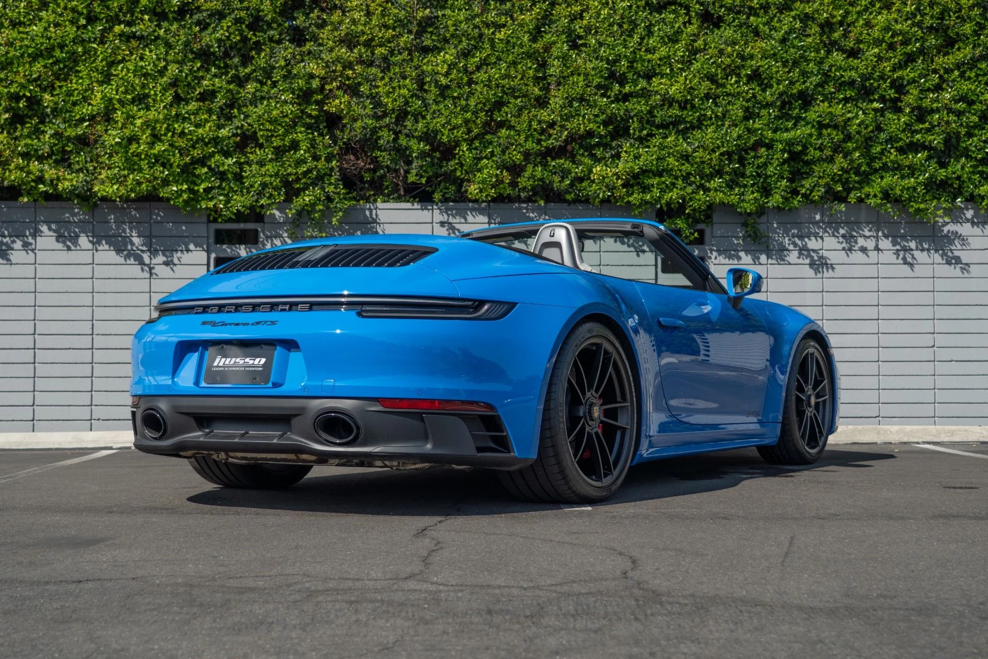 mph030_1764482489_Used_2023_Porsche_911_Carrera_GTS_1759352953_59a2cb3943