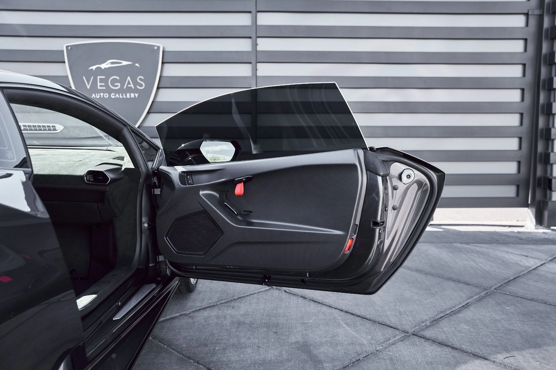 mph030_1764575842_Used_2023_Lamborghini_Huracan_STO_Base_1771381289_f294700a70