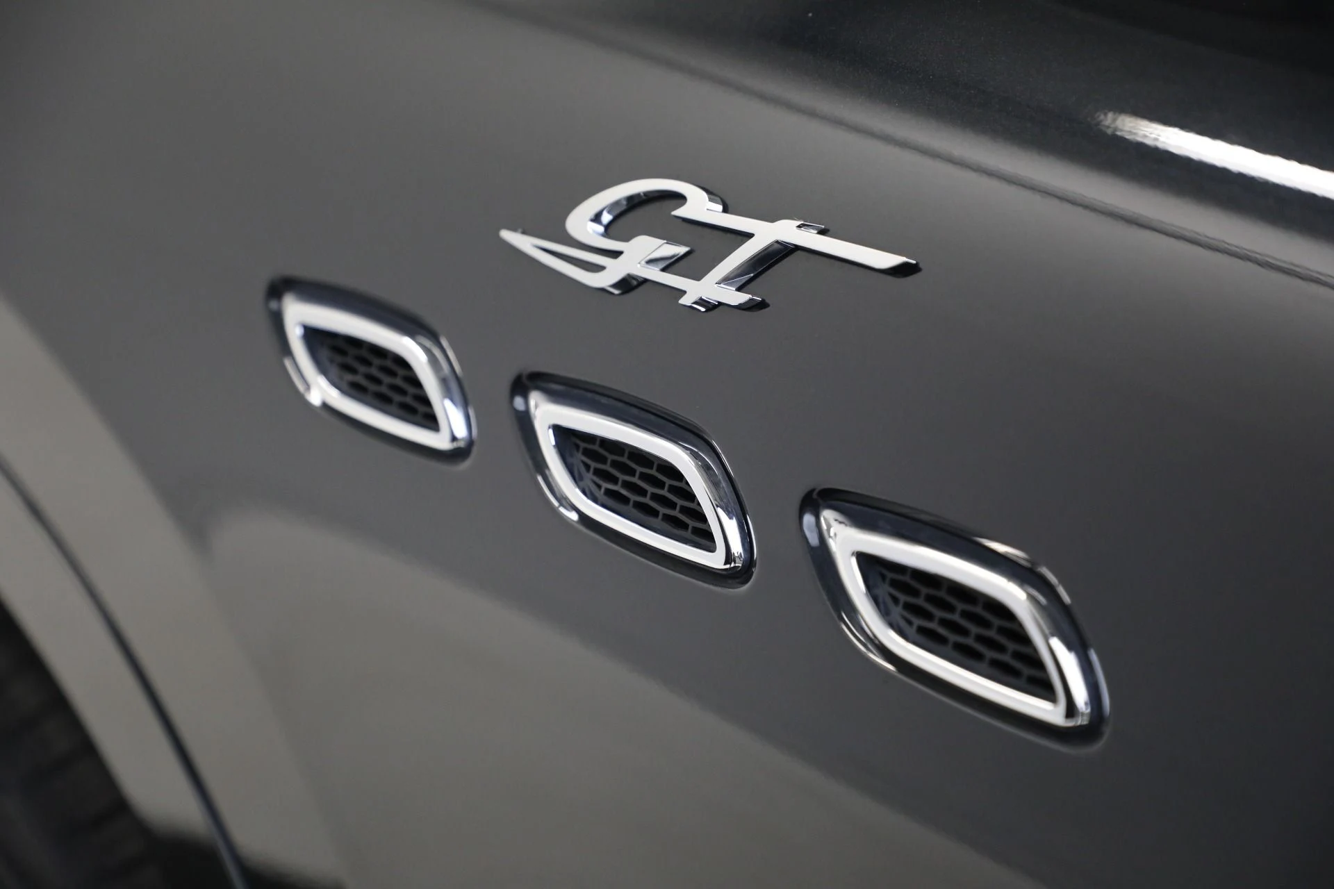 mph030_1768946243_Used_2023_Maserati_Levante_GT_1790173129_cbc4aa3a0f