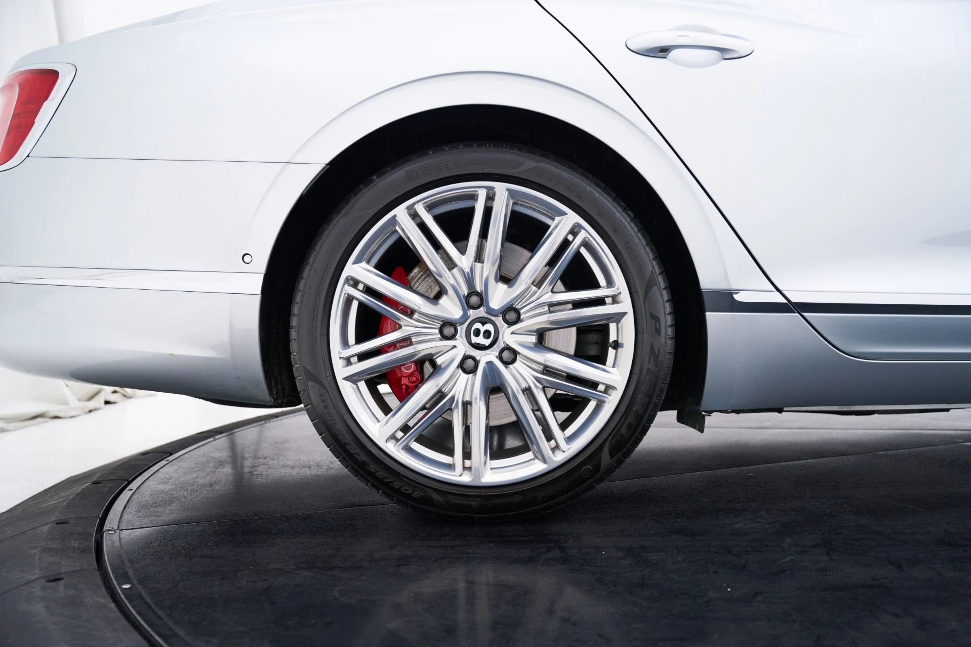 mph030_1774686510_Used_2022_Bentley_Flying_Spur_V8_1793212029_00de59dd2c