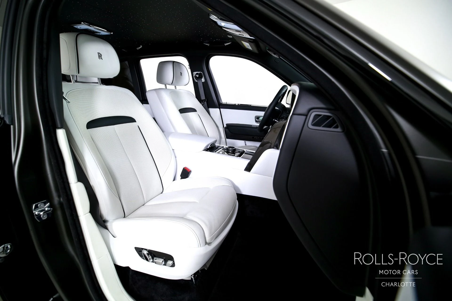 mph030_1776318077_Used_2025_Rolls_Royce_Black_Badge_Cullinan_1769527230_b19ce0cb10