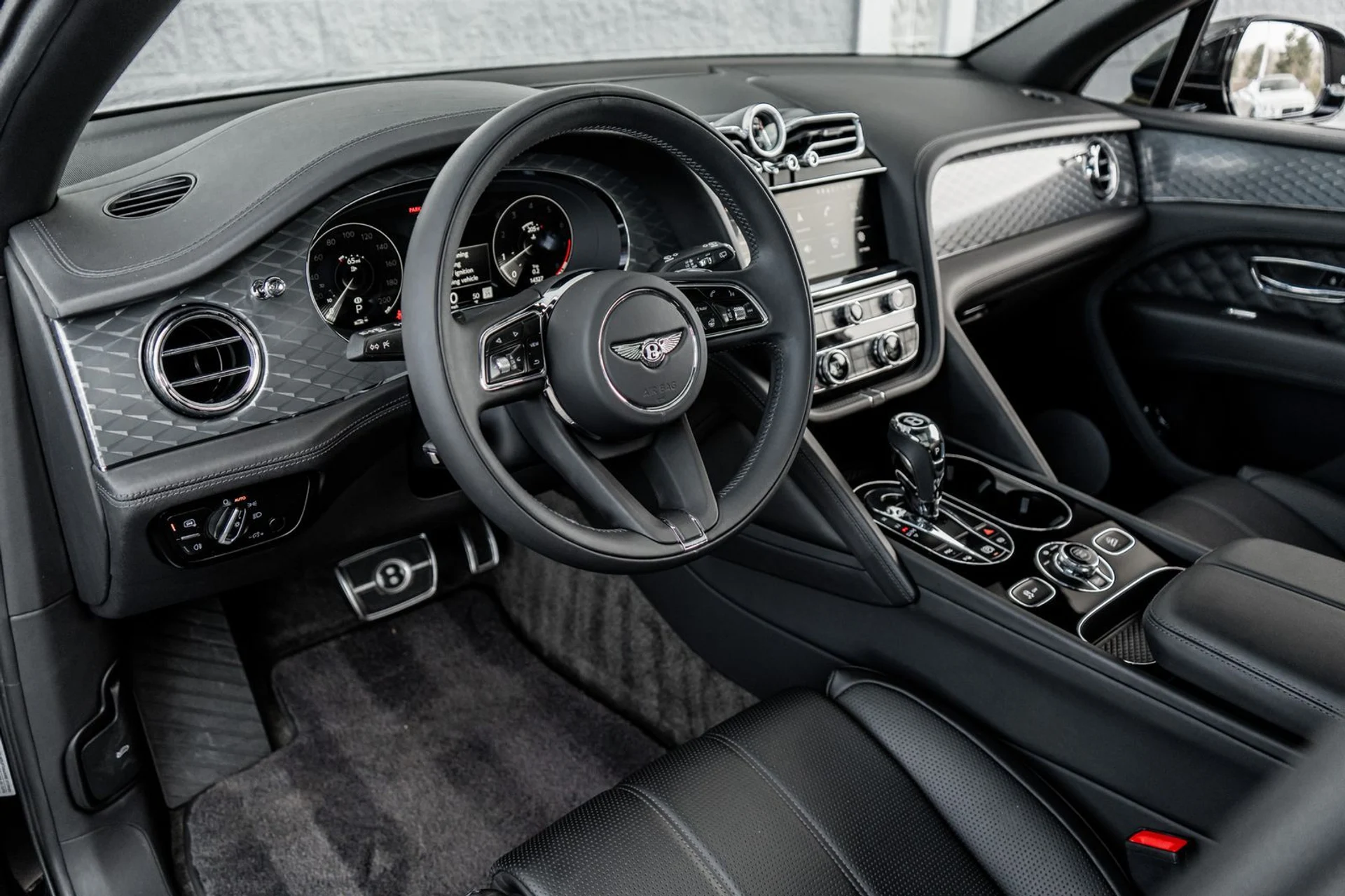 mph030_177684250_77db59c2_e328_40e5_b527_e2328672514e_5d1b2d47cb