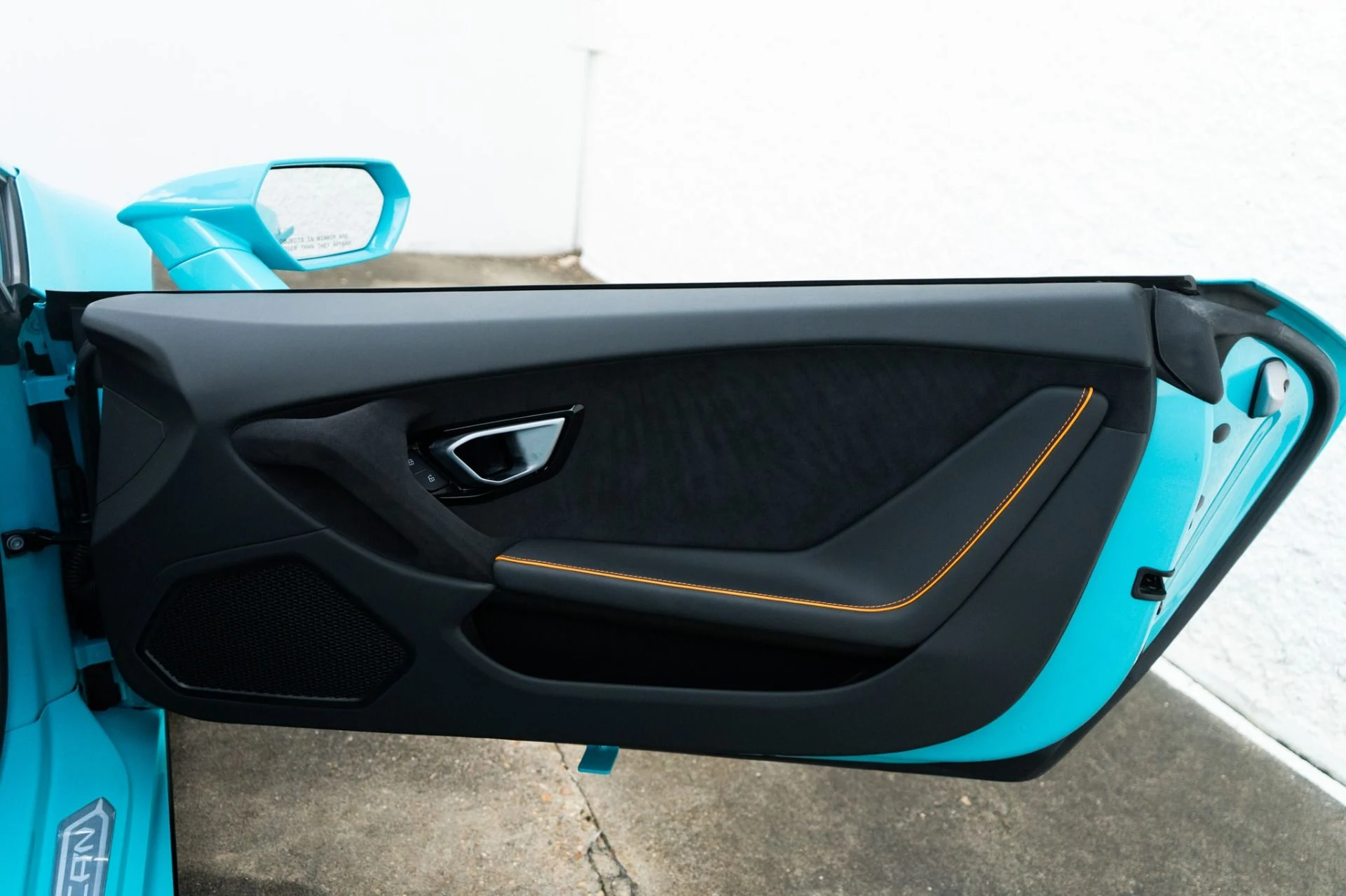 mph030_1785219045_Used_2023_Lamborghini_Huracan_Tecnica_1786574624_159da9d9a3