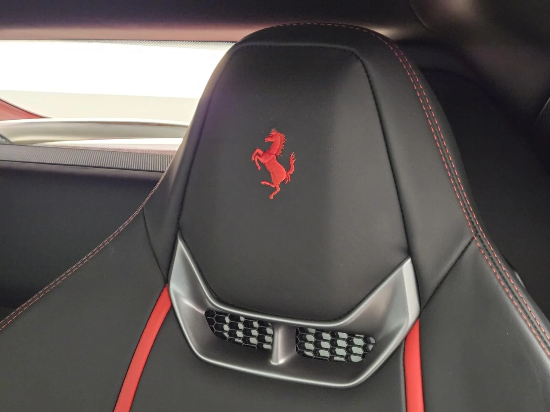 mph030_1792959067_Used_2022_Ferrari_296_GTB_1753425244_1cb65ab5af