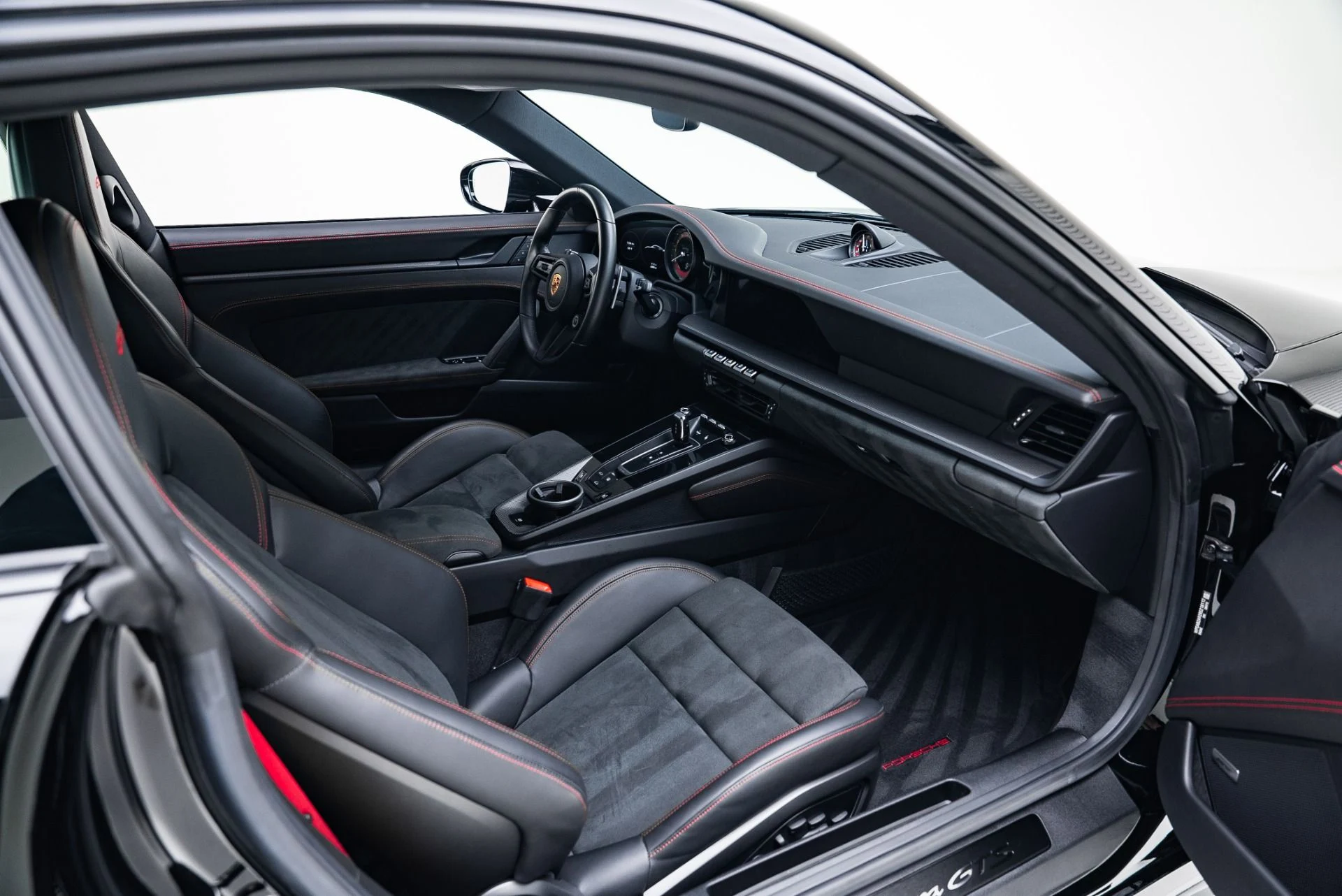 mph030_1794562072_Used_2024_Porsche_911_Carrera_GTS_1766089391_34f614472c