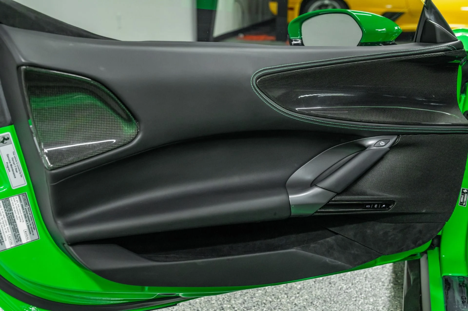 mph030_1801590654_Used_2023_Ferrari_SF_90_Stradale_1755615778_b7a85f22f8