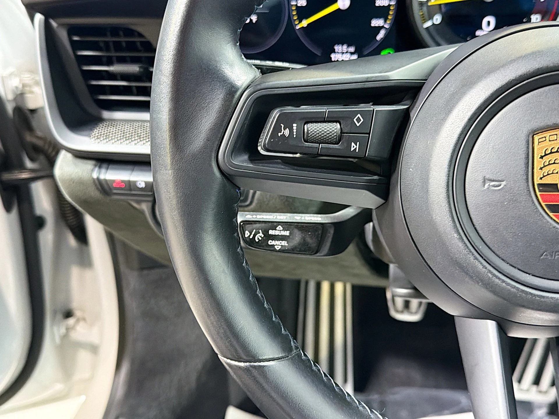 mph030_1803531033_ea131a61c3fd940a0feb729fd6c9a5c1_839d76b013