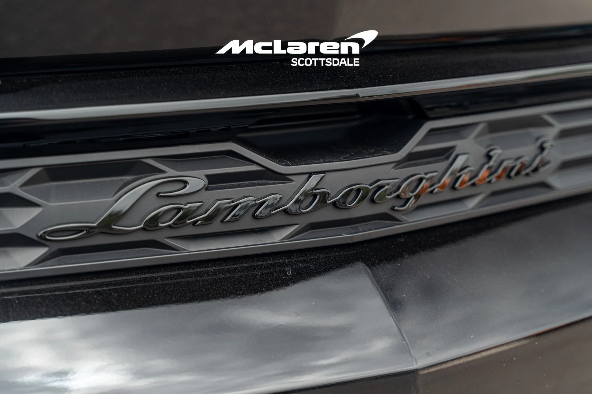 mph030_1813250628_Used_2025_LAMBORGHINI_URUS_SE_1786123267_ce2b665bb5