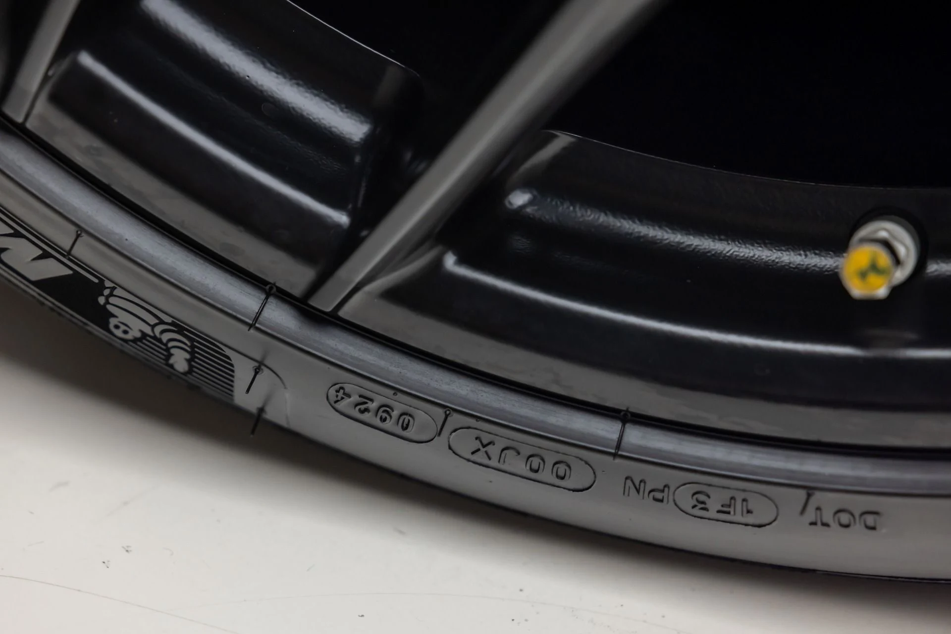 mph030_1817802959_Used_2014_Ferrari_F12berlinetta_1766171664_1429447ca0