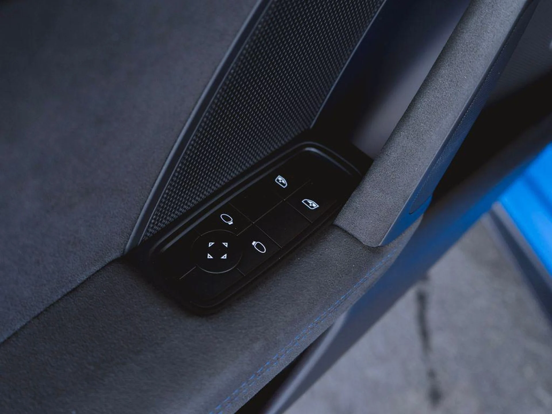 mph030_1823651423_5vs_J_Ljg_TGK_Bgq_Jvd_Ea_4_Lun_VNQ_ba61fef560