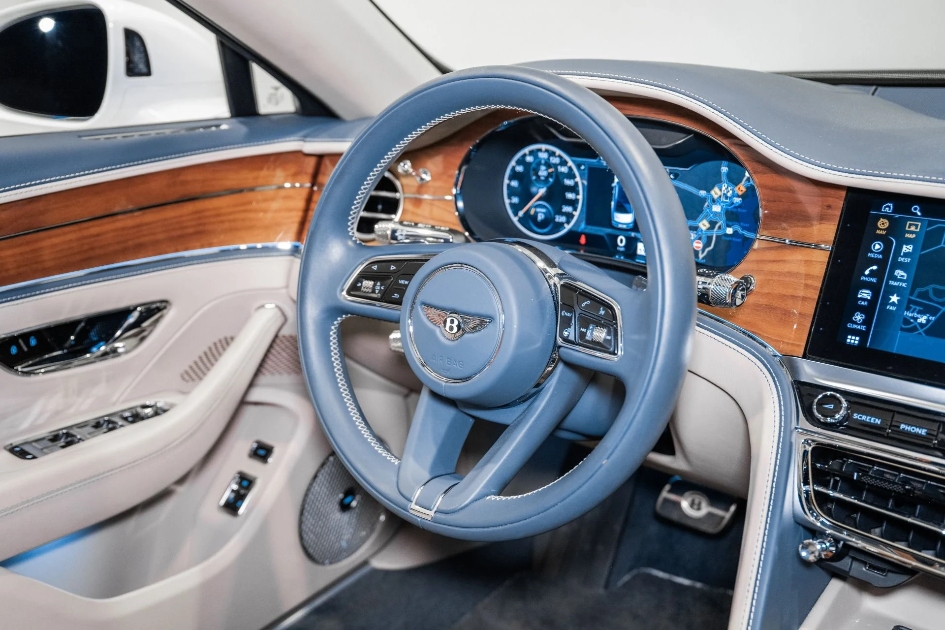 mph030_1830035871_Used_2023_Bentley_Flying_Spur_1772469545_dfee0a7a39