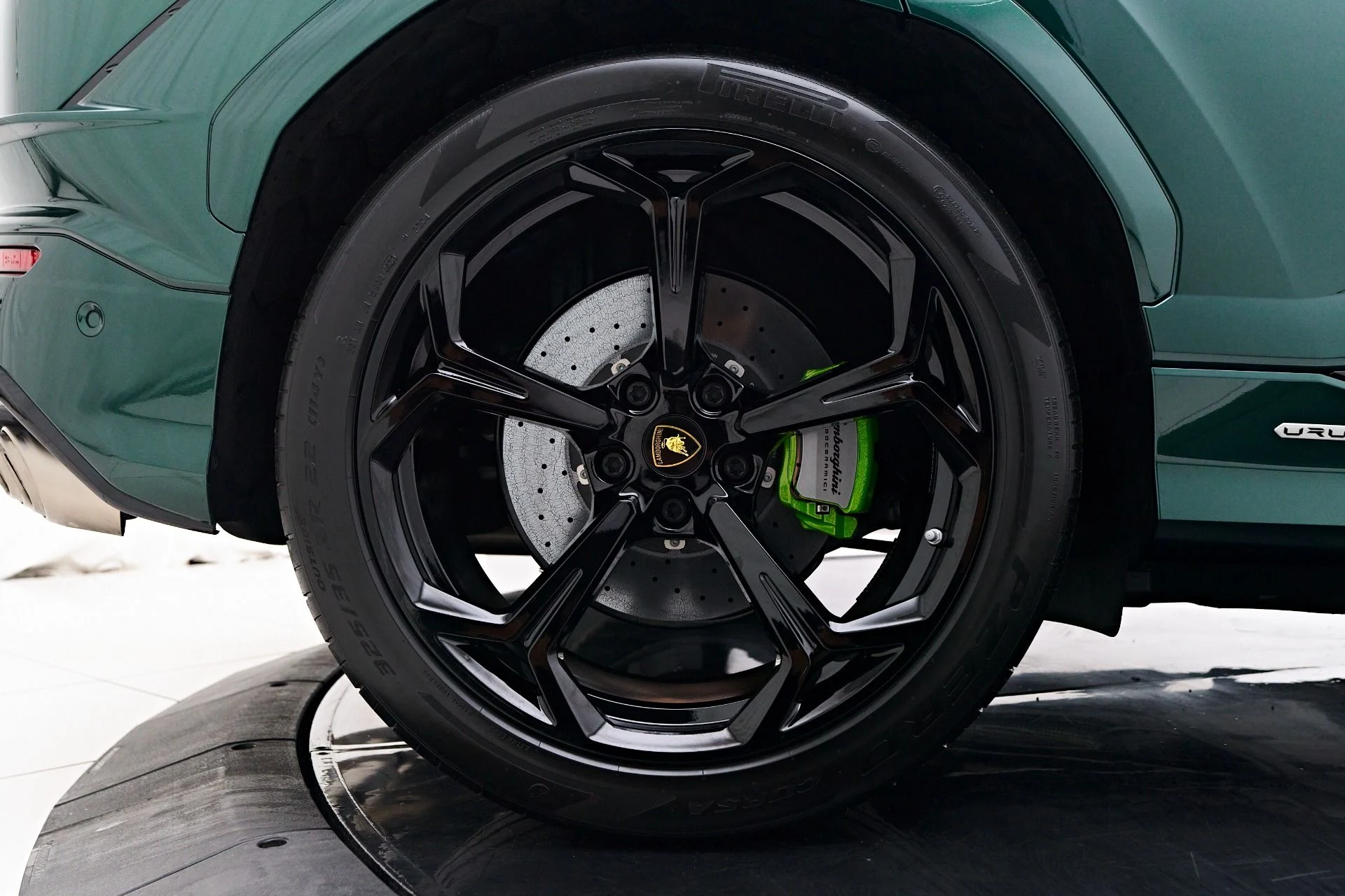 mph030_1833802794_Used_2024_Lamborghini_Urus_S_1749338330_f4d76f7445