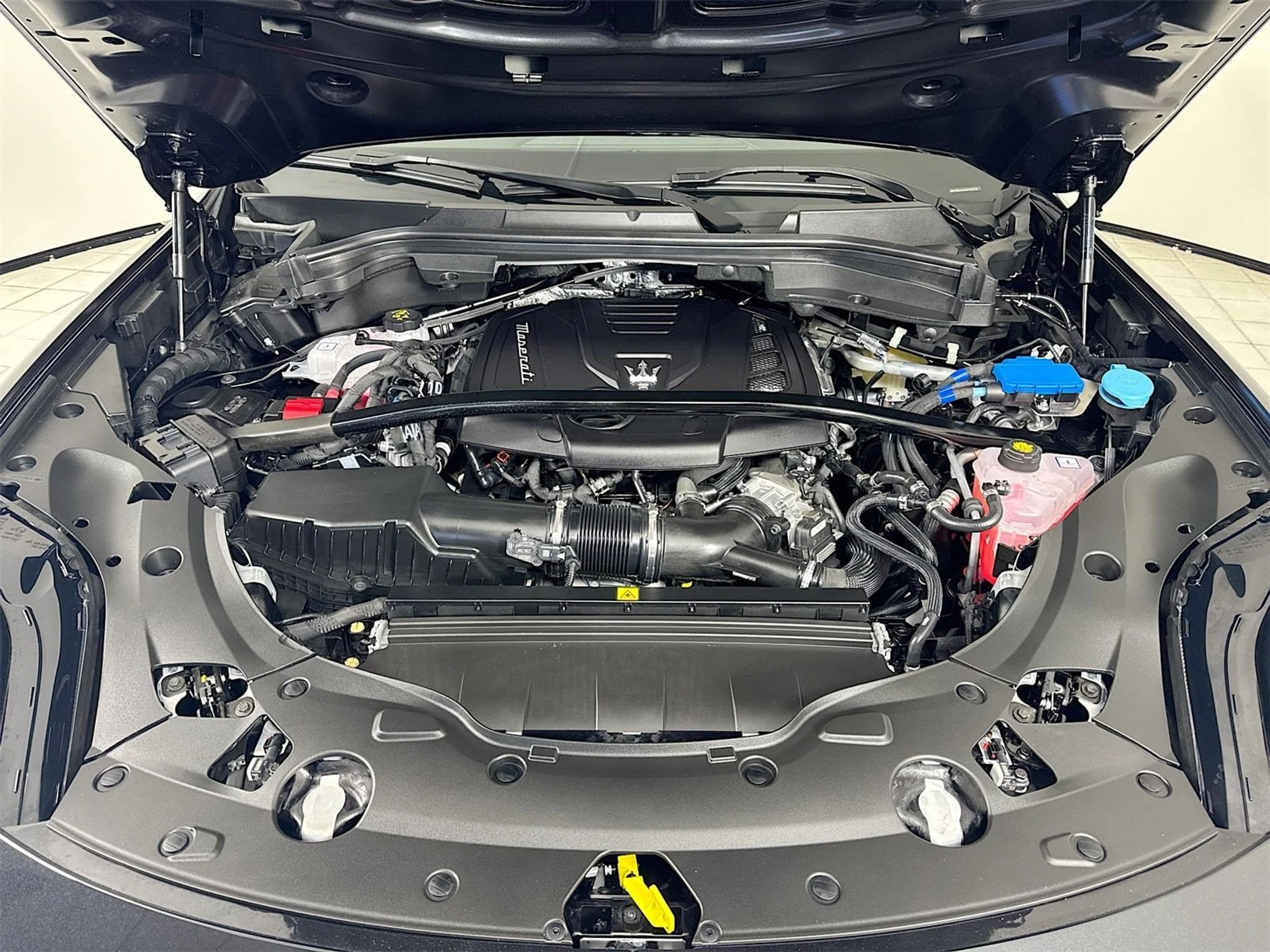 mph030_1837216797_9e633b07374e625499b80d92ee097951x_b95f849575