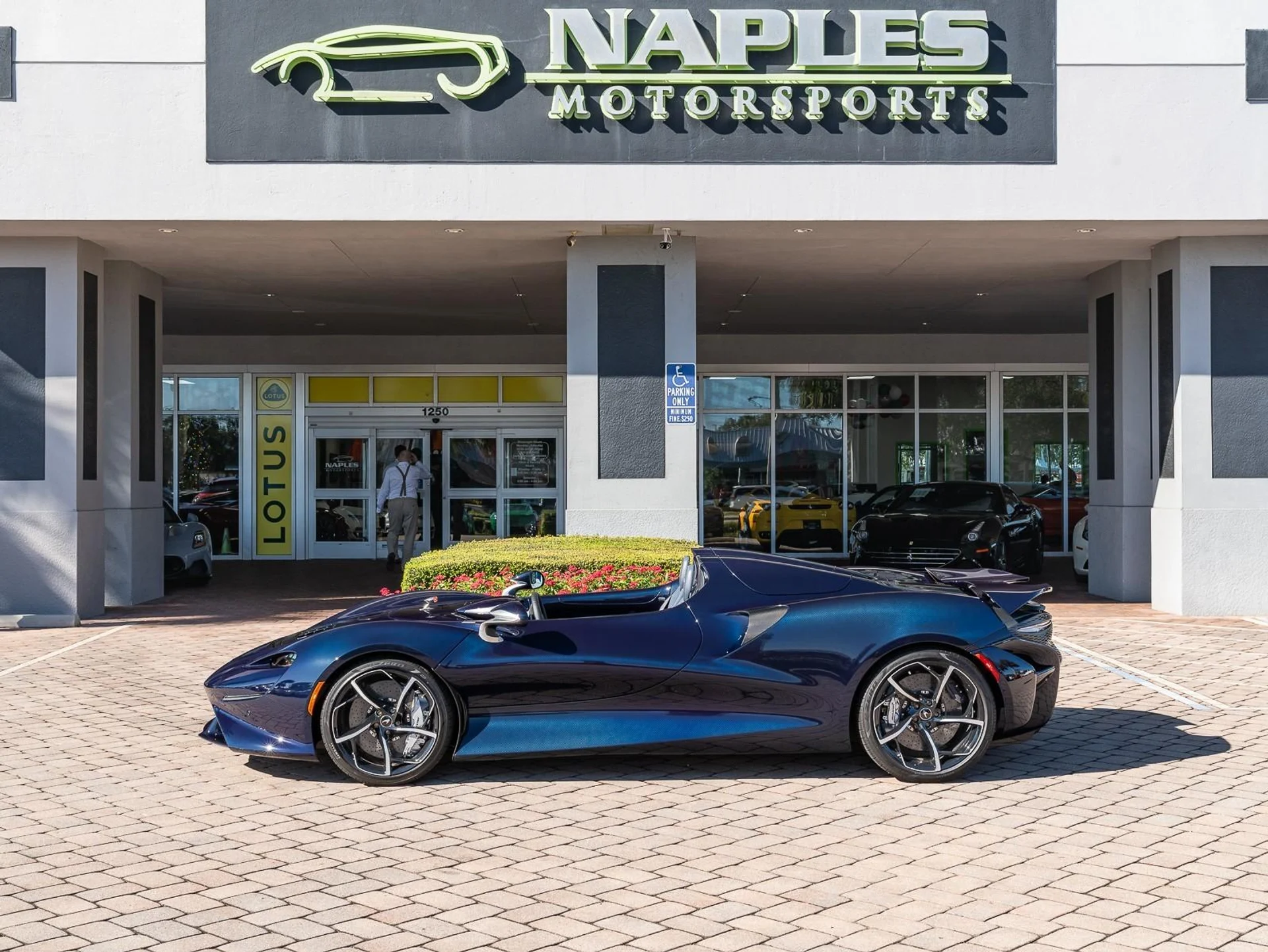 mph030_1844398204_Used_2021_Mc_Laren_Elva_1766175042_9c11253af7