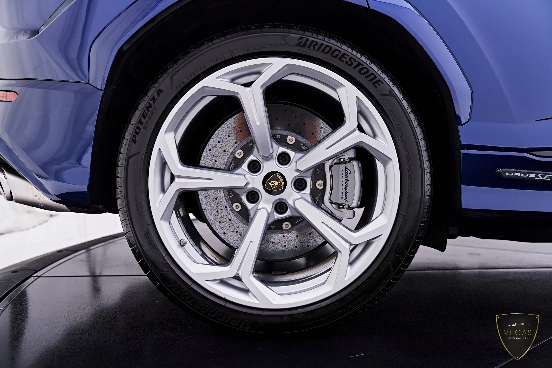 mph030_1844572607_Used_2026_Lamborghini_Urus_SE_1783419651_52a3d2c6b7