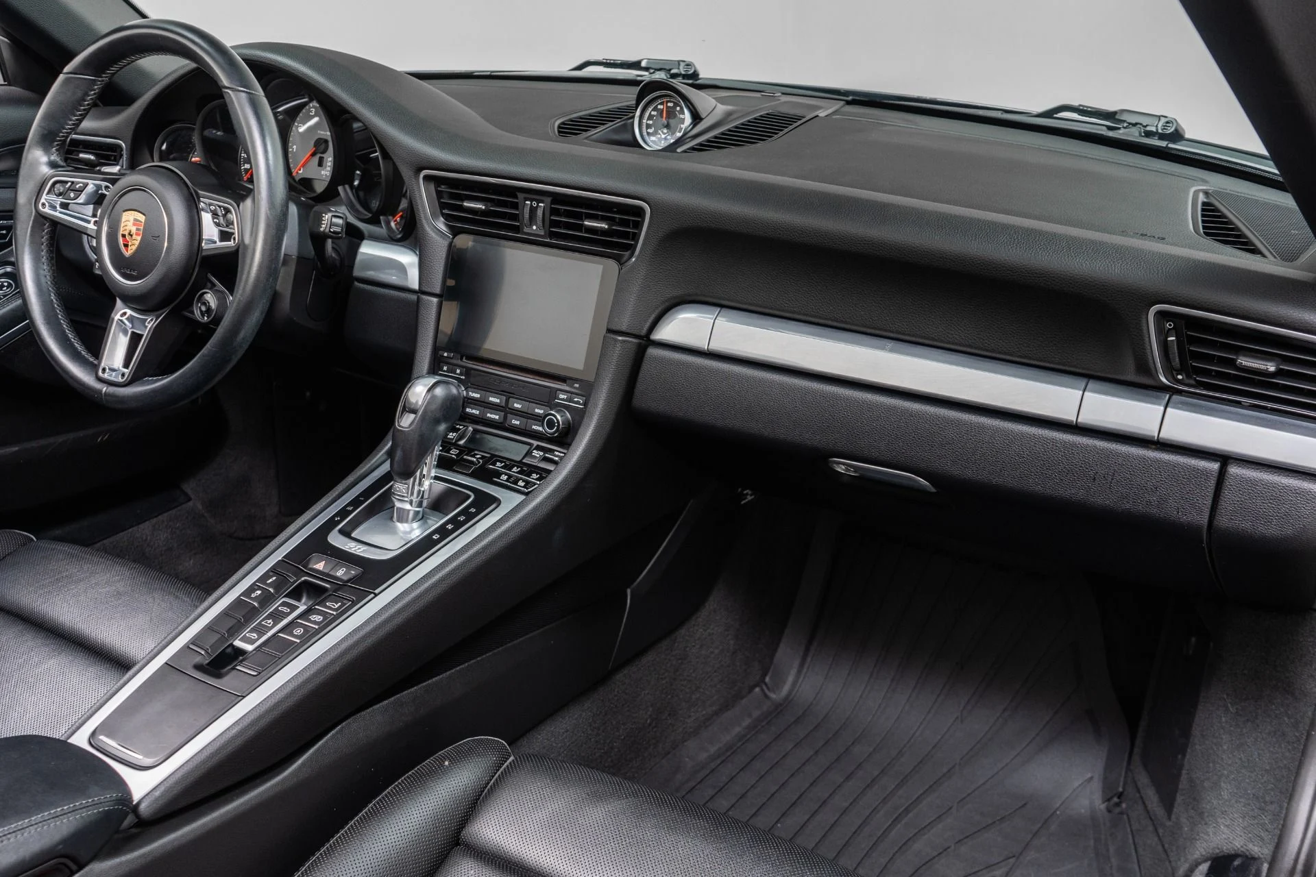 mph030_1846796533_Used_2018_Porsche_911_Carrera_4_S_Cabriolet_1791915914_024a62679f