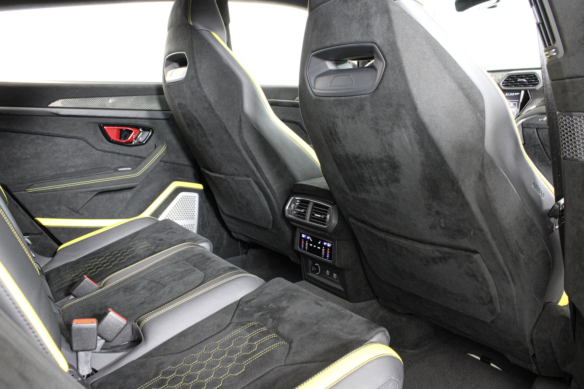 mph030_185555791_856818f115efc345737658489ad1dd1f_4d1911e970