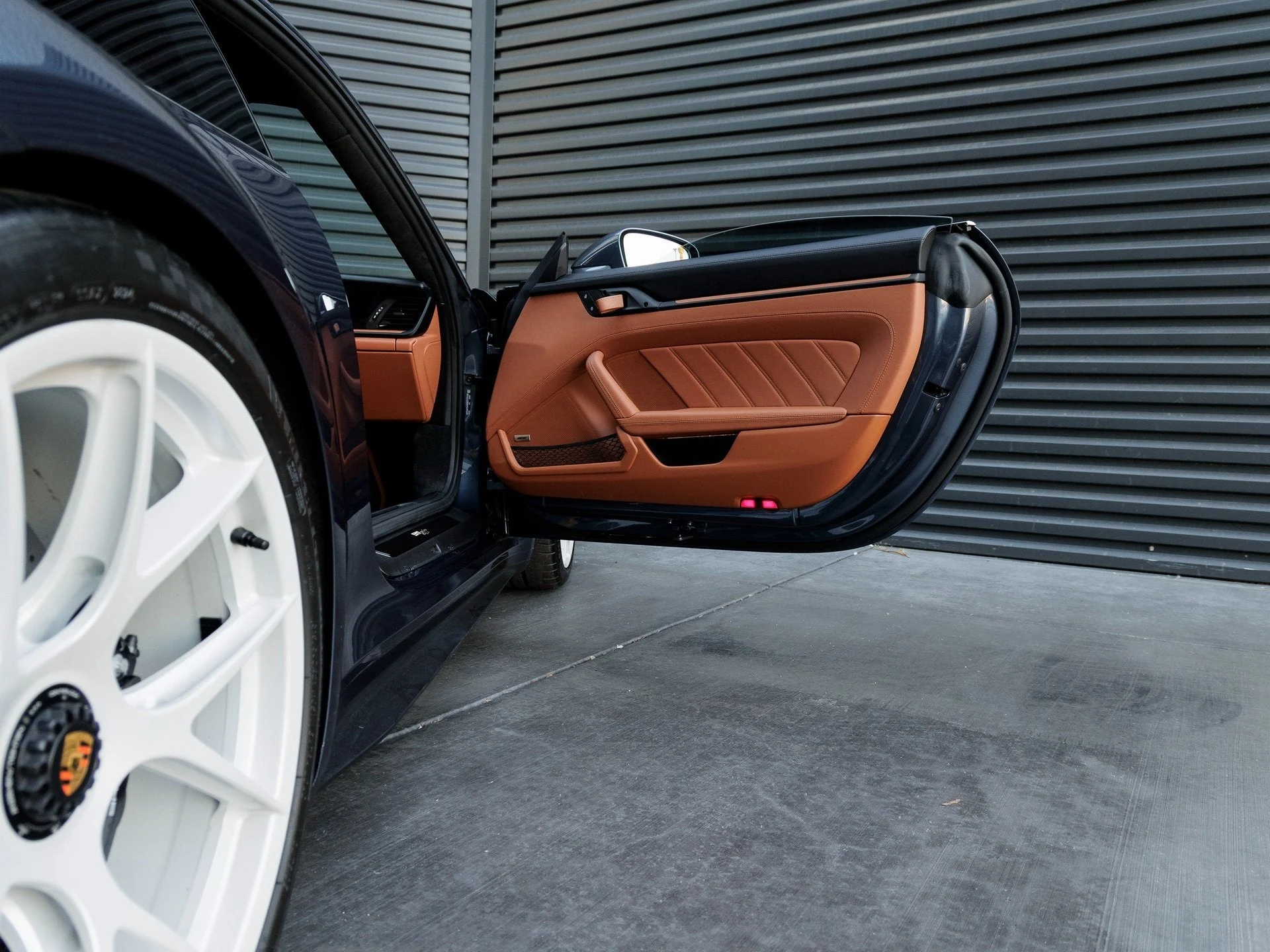 mph030_1877137592_31_baae59e311