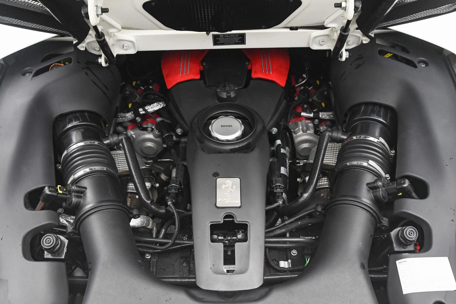 mph030_1902226754_Used_2016_Ferrari_488_Spider_1750234916_25e60a226b