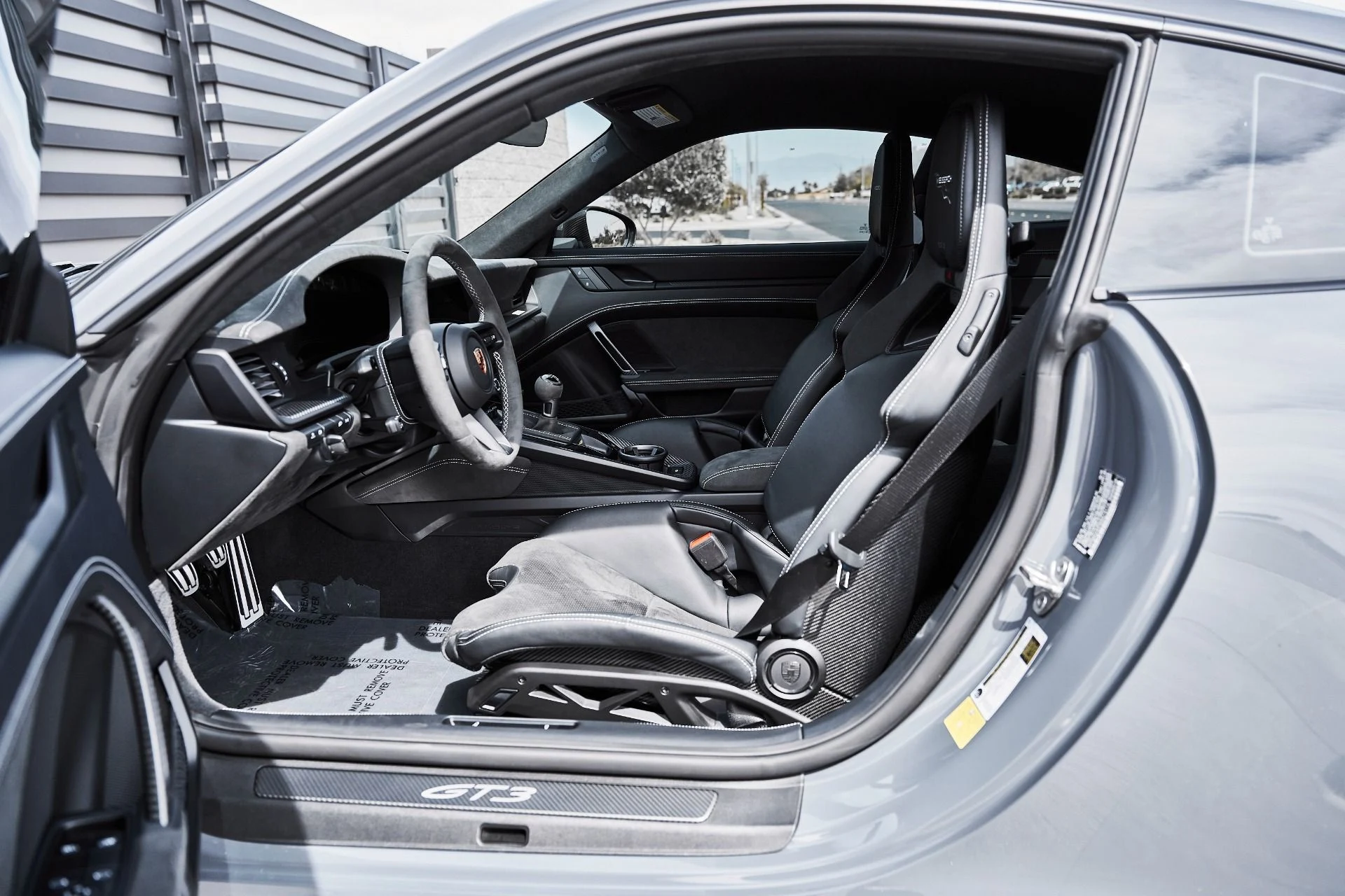 mph030_1909419255_Used_2025_Porsche_911_GT_3_1775332888_e175a4c1e5