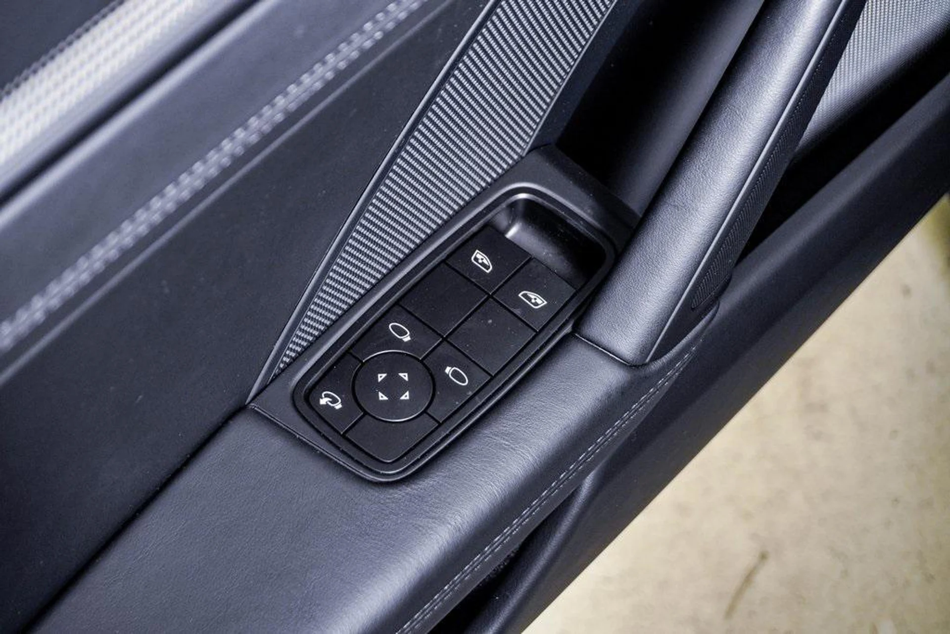 mph030_1918283385_RZP_Mm_Vg6_F_Ua_W92k_Qhk_JP_Caxc9_N0_da71f94a01